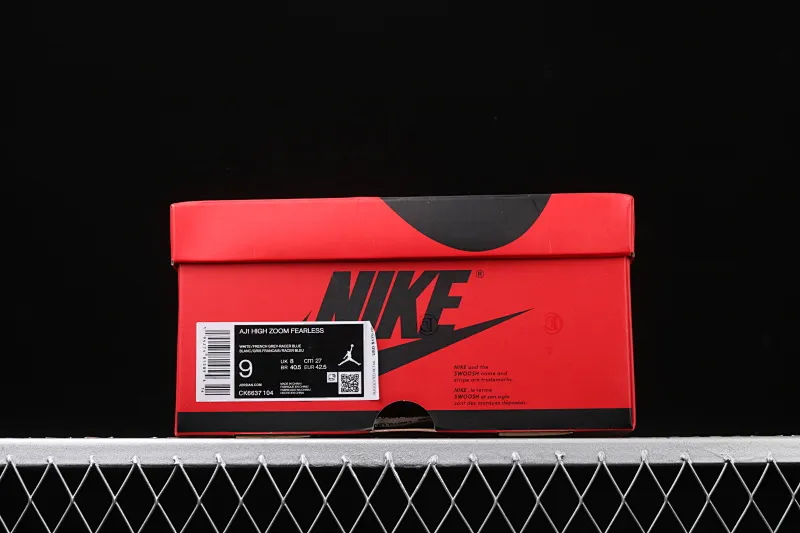 All categories Air Jordan Jordan series basketball shoes Air Jordan 1 High pure original version Air Jordan 1 High Zoom R2T AJ1 Joe 1 white gray blue patent leather gradient crystal bottom CK6637-104